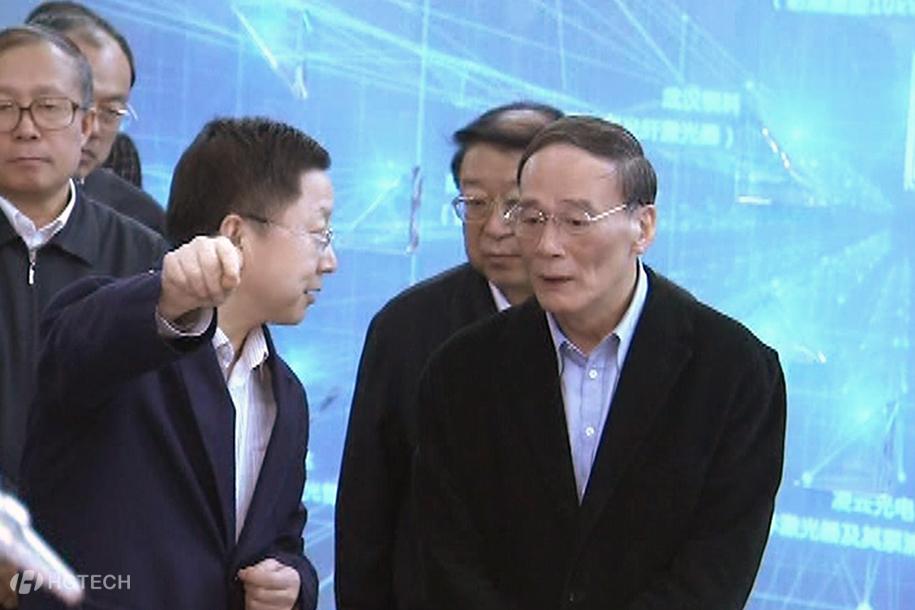 4  2013年11月22日中央政治局常委、中央纪委书记王歧山了解乐天使创新成果.jpg